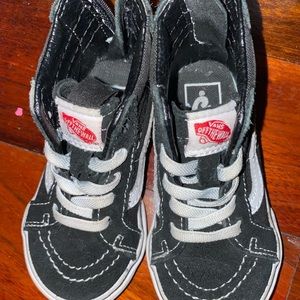 Toddler van size 6.5